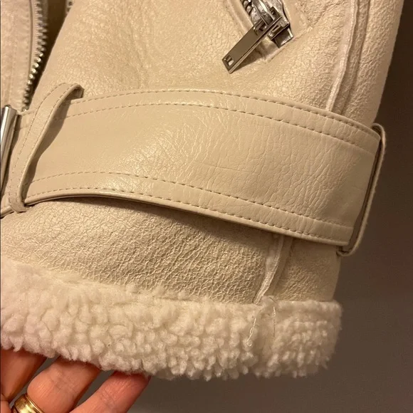 Zara Cream Teddy Jacket - Picture 7 of 9